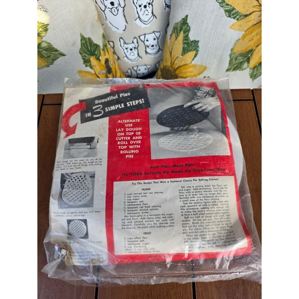 Vintage Criss Cross Lattice Pie-Top Cutter  Kitchen Gadget Baking Tool NEW